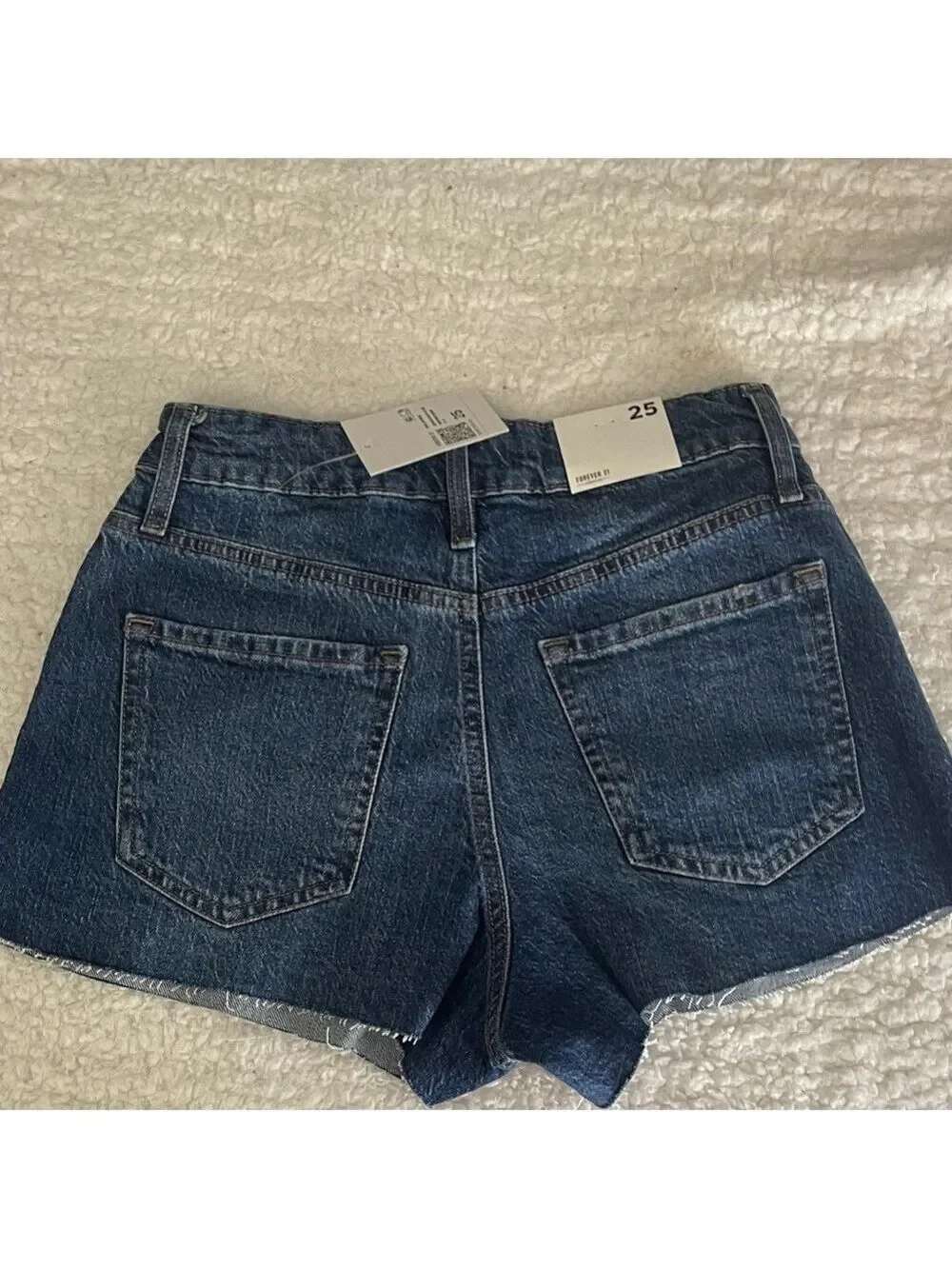 Forever 21 Blue Jean Shorts Daisy Embroidery Size 26